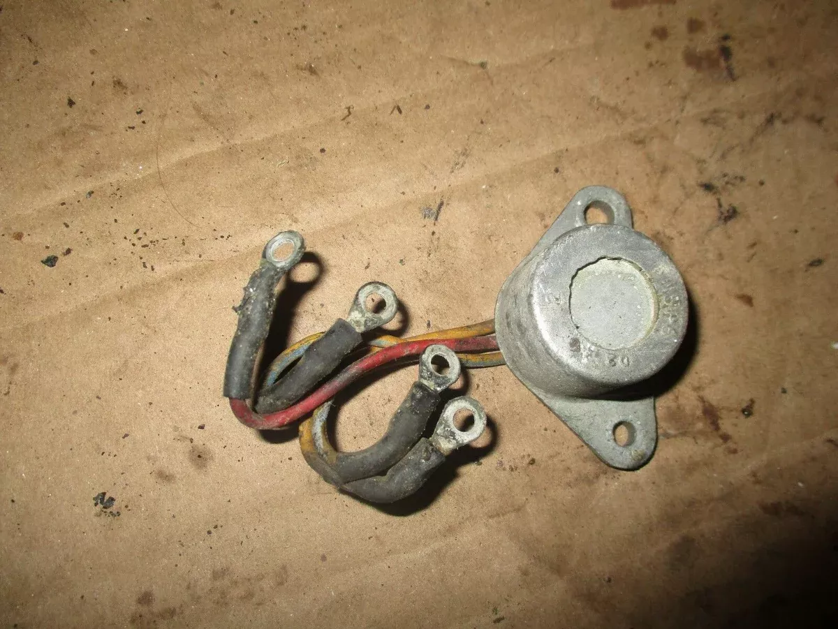 1979 Evinrude 9.9 hp 2-stroke rectifier regulator