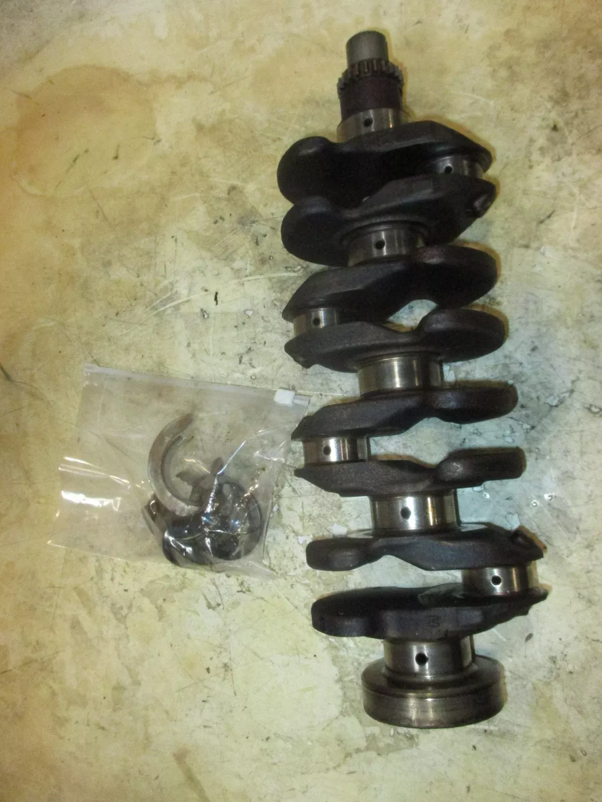 Honda BF90D 90hp 4 Stroke outboard Crankshaft (13310-ZY9-010)