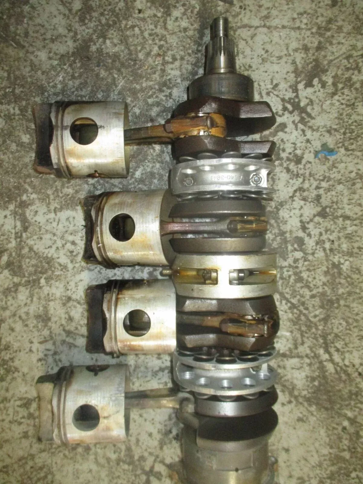 Mercury 80hp 2 stroke outboard crankshaft